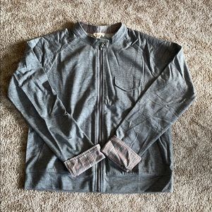 Hem & thread zip top